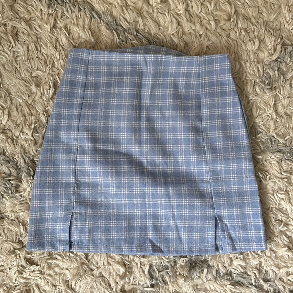 Mid-High waisted plaid skirt
